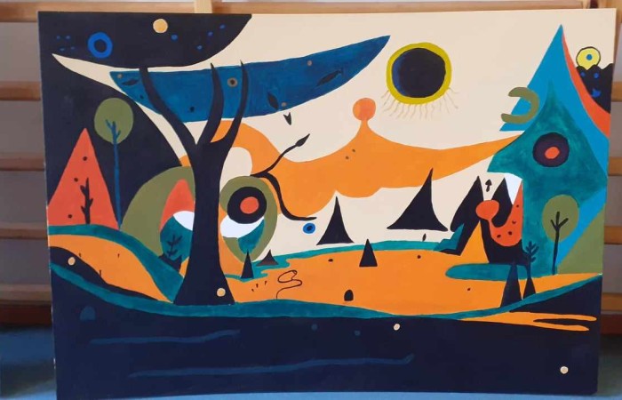 Mały obrazek, kolorowy, abstrakcyjny przedstawia las i niebo